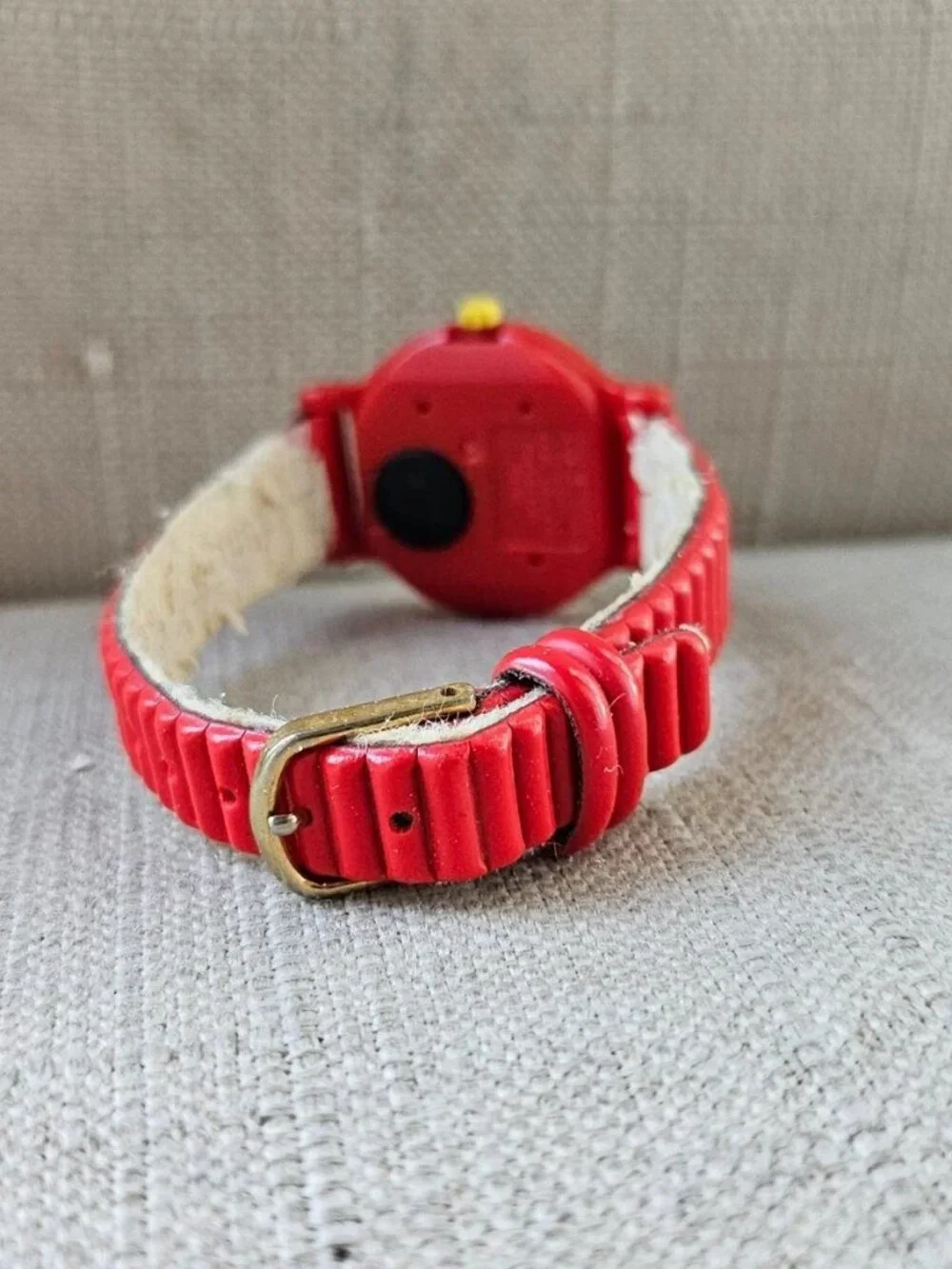Vintage Lorus Walt Disney Ladies Wristwtch Red Tone Strap Quartz Analog Watch